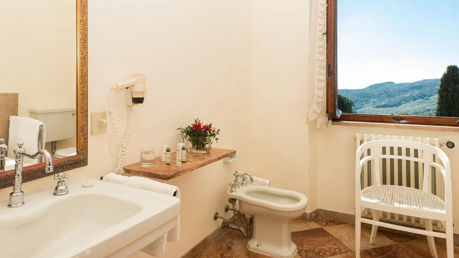 Hotel Tenuta La Bandita Sassetta