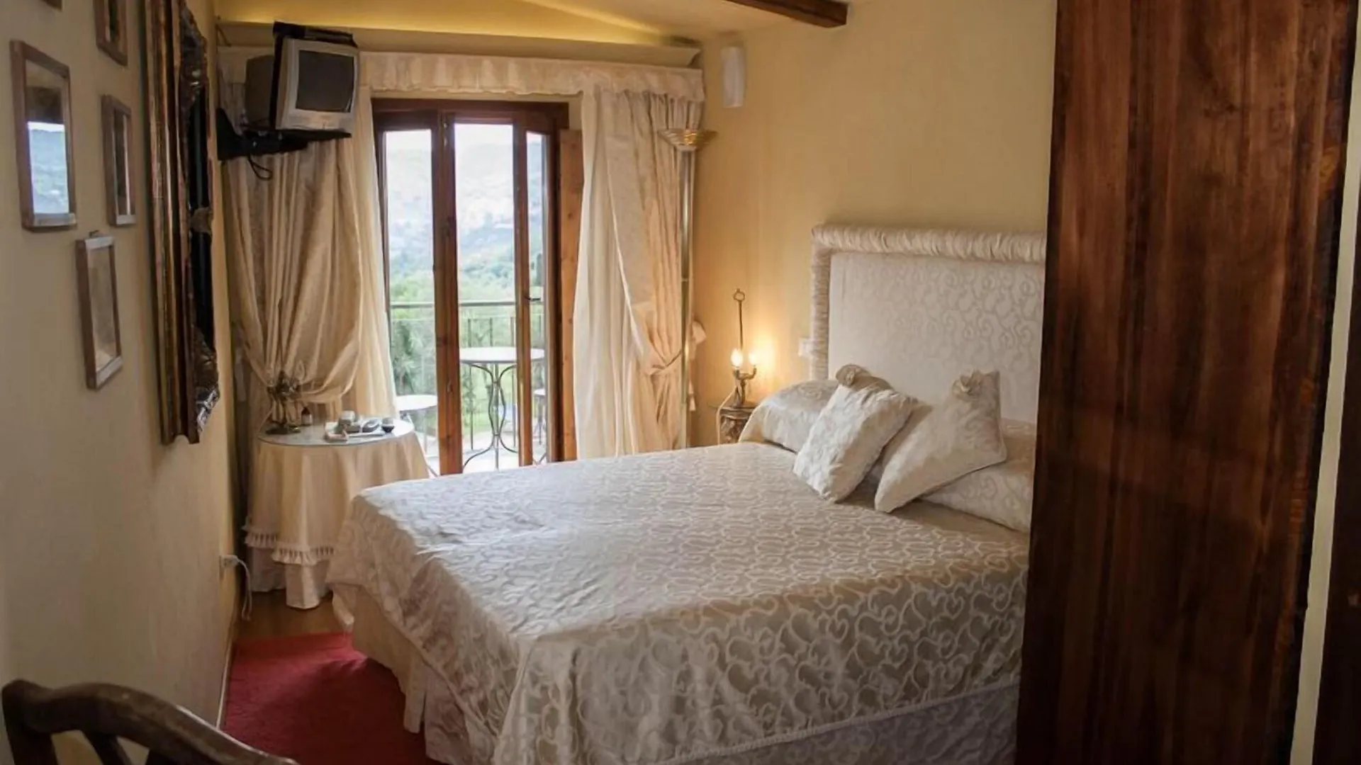 Hotel Tenuta La Bandita Sassetta